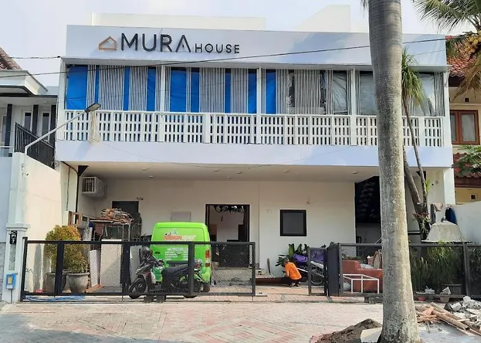 OYO 90470 Mura House Syariah Malang
