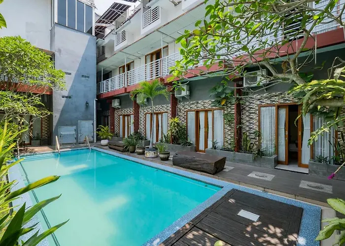 RedDoorz Premium @ Jalan Cengkeh Malang